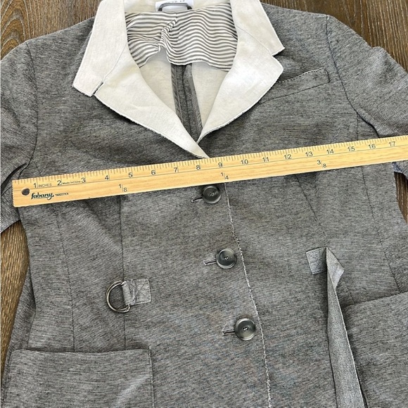 A-K-R-I-S Women's Gray Blazer size 8 - Picture 4 of 6